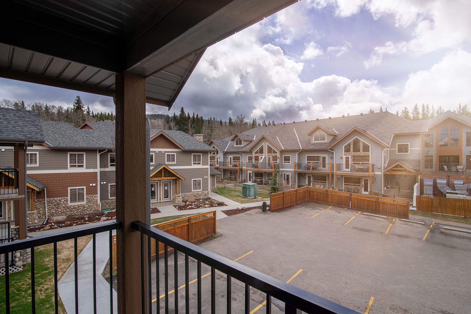 Elkwater Alpine Springs Condominiums Seven Hundred Building Studio King Room 01